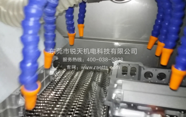 比亞迪缸體擺動(dòng)吹干專(zhuān)用風(fēng)刀干燥系統 